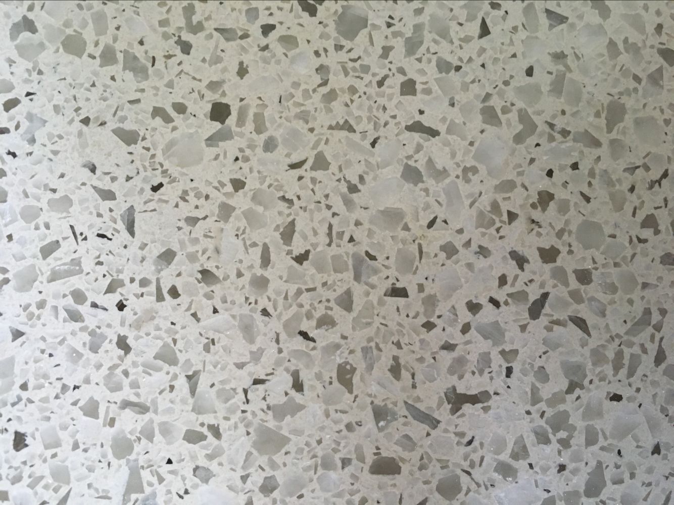 專業(yè)水磨石，世紀(jì)建筑之選——十六載匠心，鑄就卓越地面裝飾